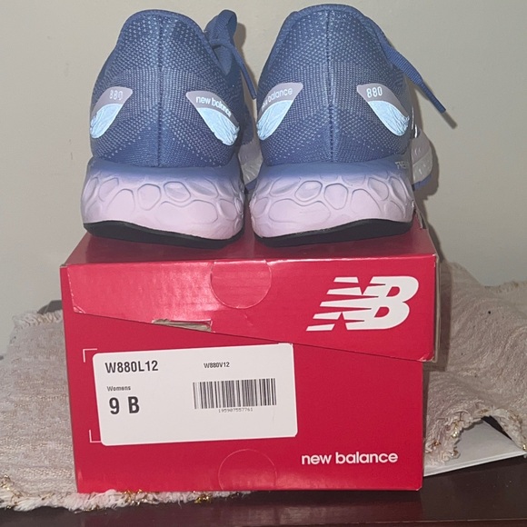 New Balance Women’s fresh foam x 880v12 running shoes Size 9B Purple NEW IN BOX - Picture 4 of 14